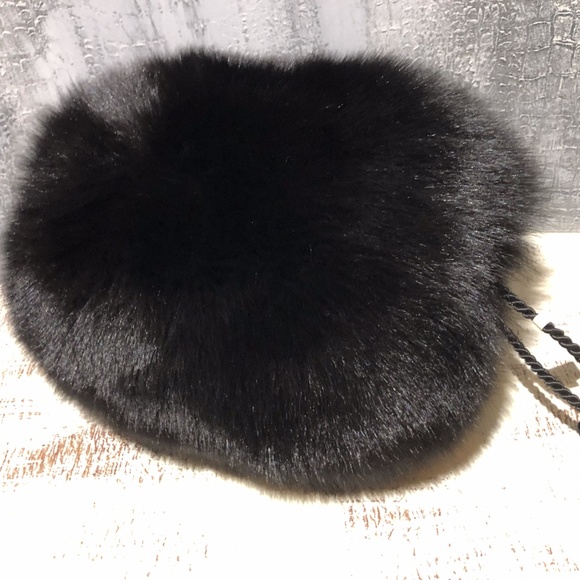 Eve Reid Dallas Accessories - Eve Reid Vintage Fox Fur Muff (Hollywood History)